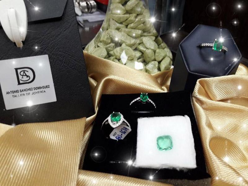 Qué joyas regalar a una mujer en navidad. Descúbrelo