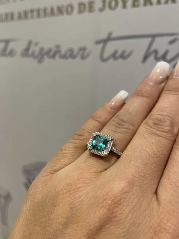 Anillo esmeralda Classic