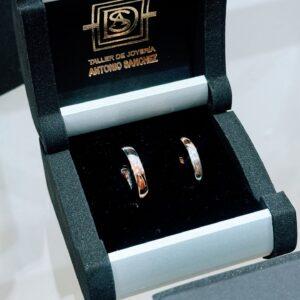Alianzas de boda en oro blanco y rosa
