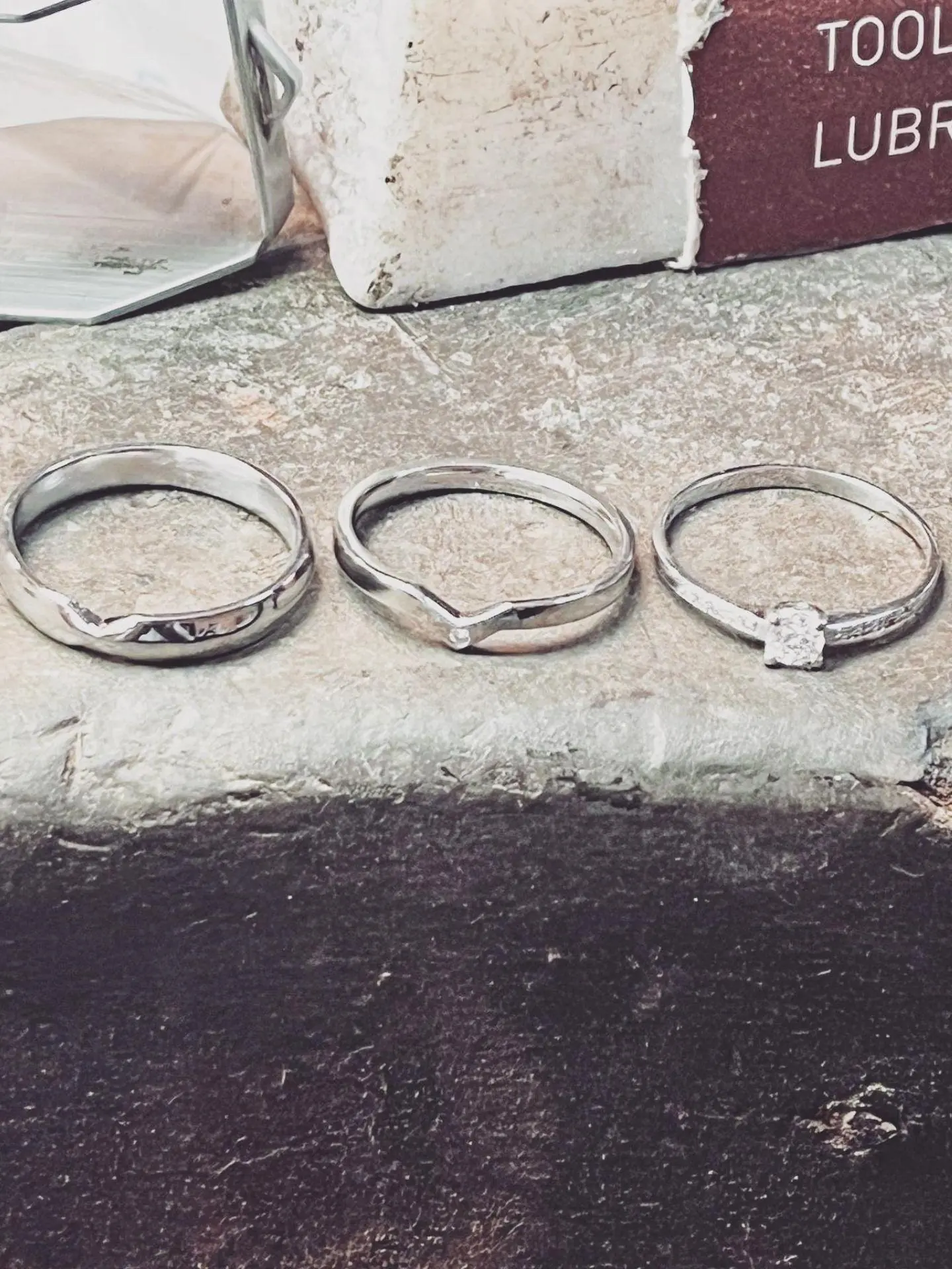 Alianzas de oro blanco Los tres amores